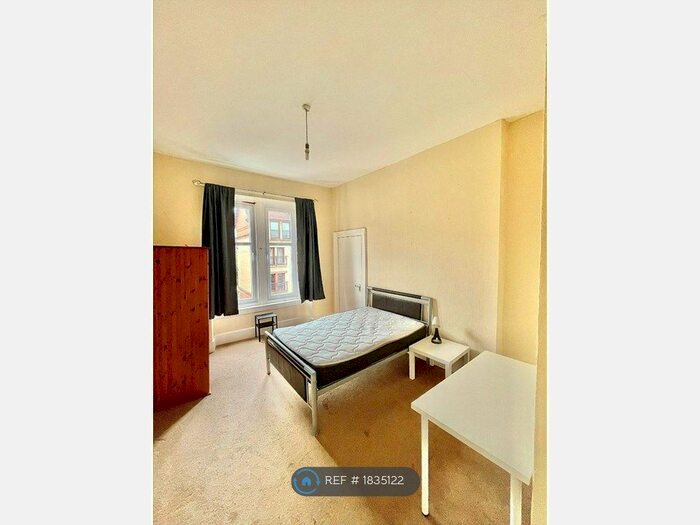 3 Bedroom Flat To Rent In Carnarvon Street, Glasgow, G3