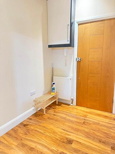 1 Bedroom Flat To Rent In Stoke Gardens, Slough, SL1