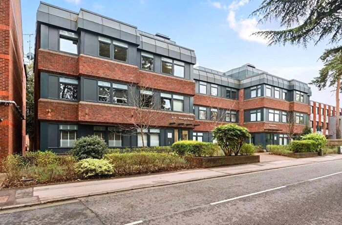 2 Bedroom Flat To Rent In Fleet Road, Fleet, Hampshire, GU51