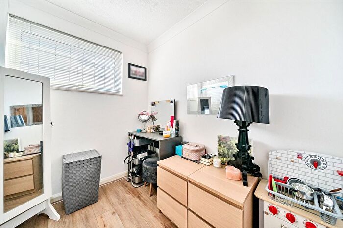 3 Bedroom End Of Terrace House For Sale In Mint Walk, Knaphill, Woking, Surrey, GU21