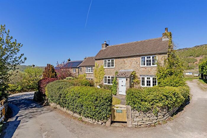 4 Bedroom Detached House For Sale In The Green, Curbar, Hope Valley, S32