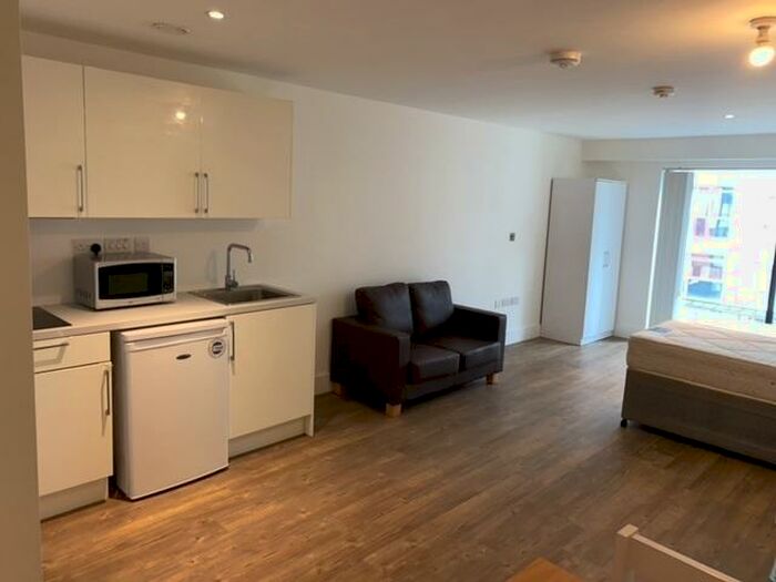 Studio To Rent In Scholes Street, Oldham, Greater Manchester, OL1