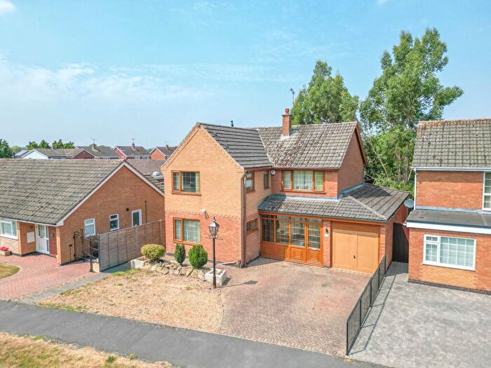 4 Bedroom Detached House For Sale In Pallett Drive, Nuneaton, CV11