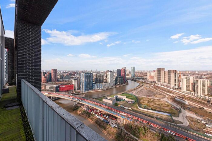2 Bedroom Apartment For Sale In Serapis House, Goodluck Hope Walk, E14