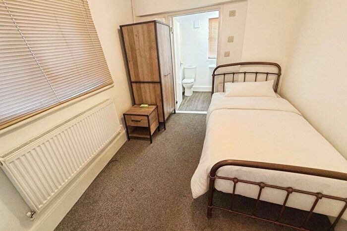 1 Bedroom House To Rent In Windmill Street, Church Gresley, Swadlincote, Derbyshire, DE11