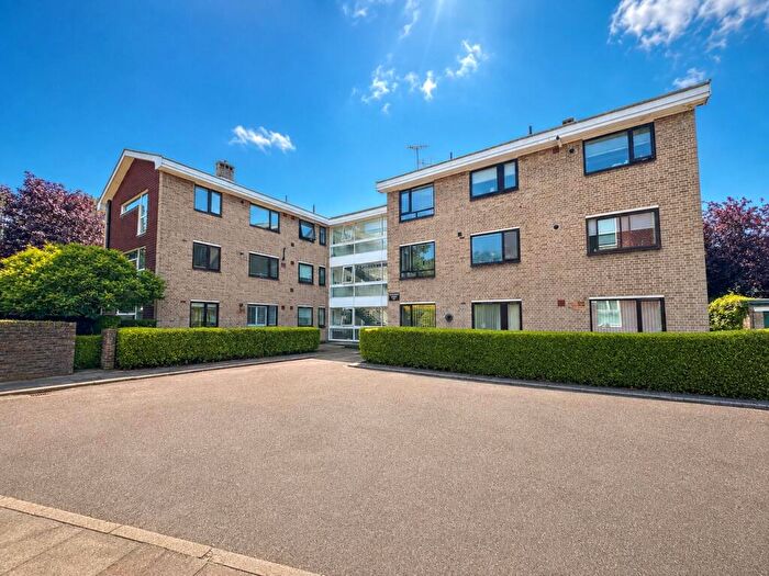 2 Bedroom Flat For Sale In Footscray Road, London, SE9