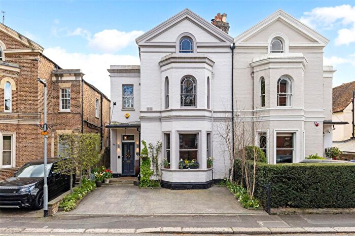 5 Bedroom Semi Detached House For Sale In High Street, Datchet, Berkshire, SL3