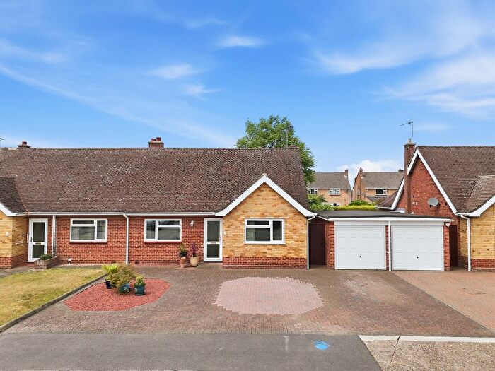 2 Bedroom Semi-Detached Bungalow For Sale In Bodiam Road, Ipswich, IP3