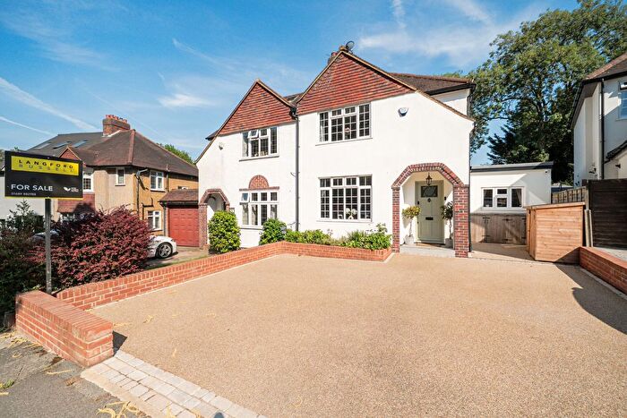 4 Bedroom Semi-Detached House For Sale In Rowan Walk, Bromley, BR2