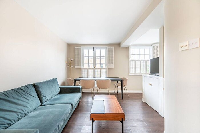 2 Bedroom Terraced House To Rent In Royal Crescent Mews, Holland Park, London, W11