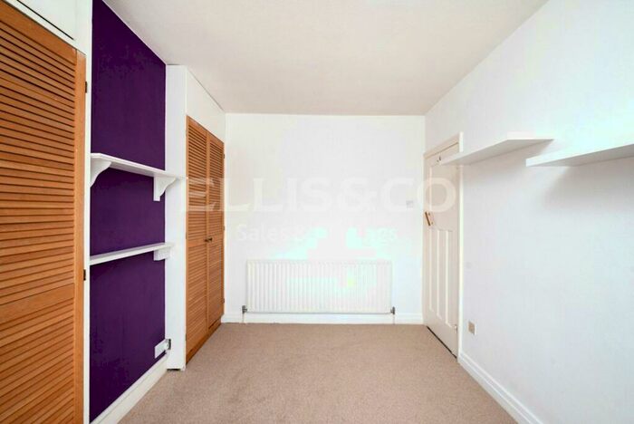 3 Bedroom Semi-Detached House For Sale In Woodstock Close, Stanmore, Middlesex, HA7