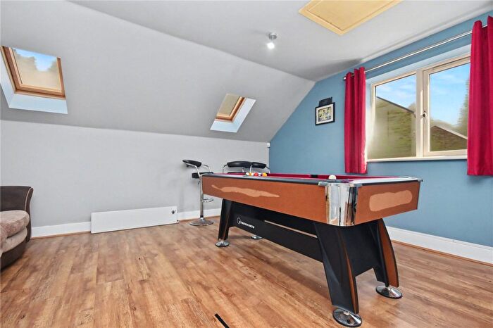 4 Bedroom End Terrace House For Sale In Beeston Way, Allerton Bywater, Castleford, West Yorkshire, WF10