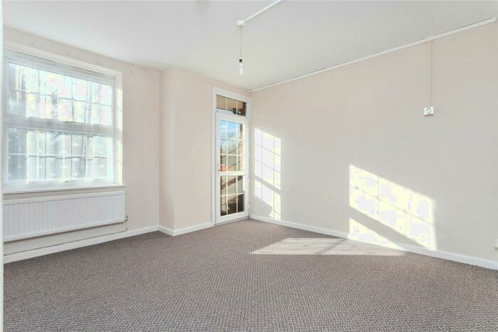 2 Bedroom Apartment To Rent In Beech House, London, N16