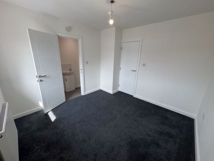 1 Bedroom Flat To Rent In Harlington Close, Hayes, UB3