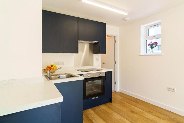 1 Bedroom Flat To Rent In Kings Avenue, Falmouth, TR11