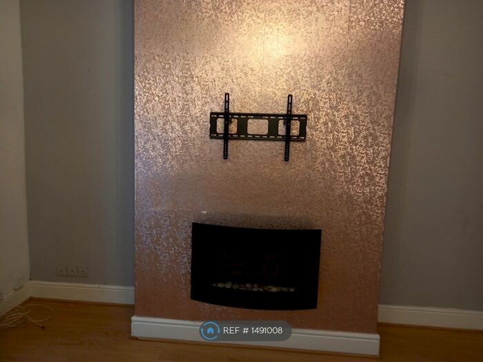 2 Bedroom Terraced House To Rent In Egmont Street, Ashton-U-Lyne, OL5