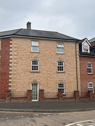 2 Bedroom Flat To Rent In Holly Court, Wincanton, BA9