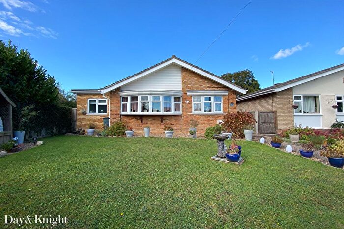 3 Bedroom Detached Bungalow For Sale In Greenbank, Halesworth, IP19