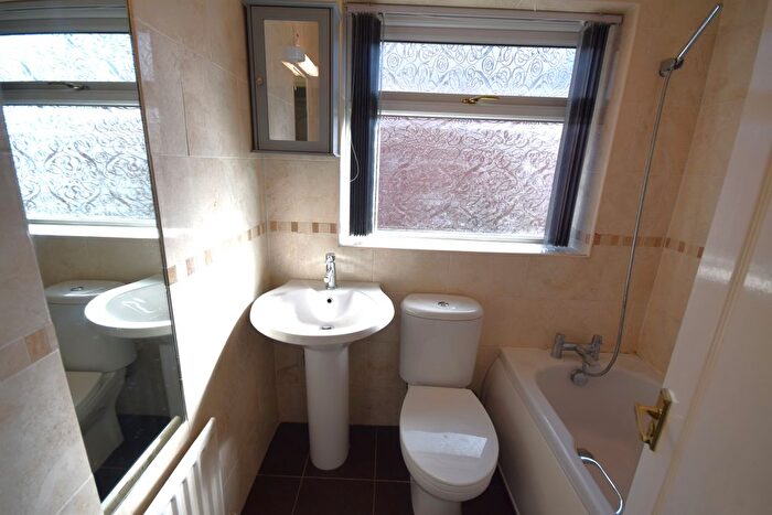 2 Bedroom Detached Bungalow For Sale In Spilsby Close, Cantley, Doncaster, DN4