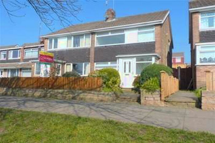 3 Bedroom Semi-Detached House To Rent In Helton Close, Prenton, CH43