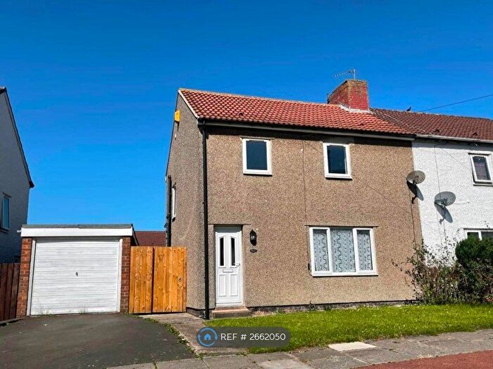 3 Bedroom Semi-detached House To Rent In Killingworth Avenue, Newcastle Upon Tyne, NE27