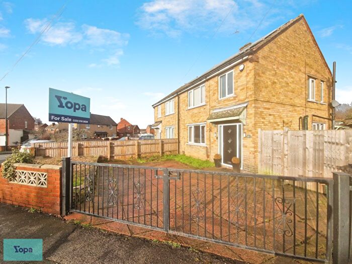 3 Bedroom Semi-Detached House For Sale In Clay Flat Lane, Rossington, Doncaster, DN11