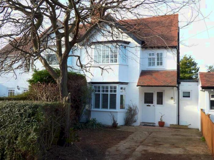 3 Bedroom Semi-Detached House To Rent In Maidenhead Road, Stratford-upon-avon, CV37