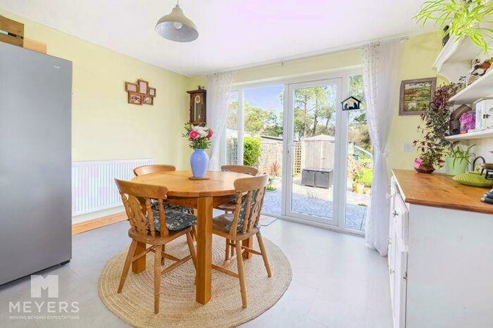 4 Bedroom Detached House For Sale In Organford Road, Holton Heath, BH16