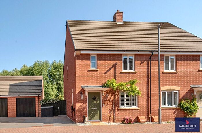 3 Bedroom Semi-Detached House For Sale In Summerlin Drive, Woburn Sands, Milton Keynes, MK17