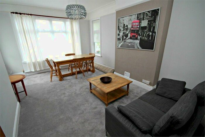 2 Bedroom Flat To Rent In Thorverton Road, Cricklewood, NW2