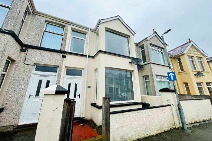 2 Bedroom Terraced House To Rent In Starbuck Road, Milford Haven, SA73