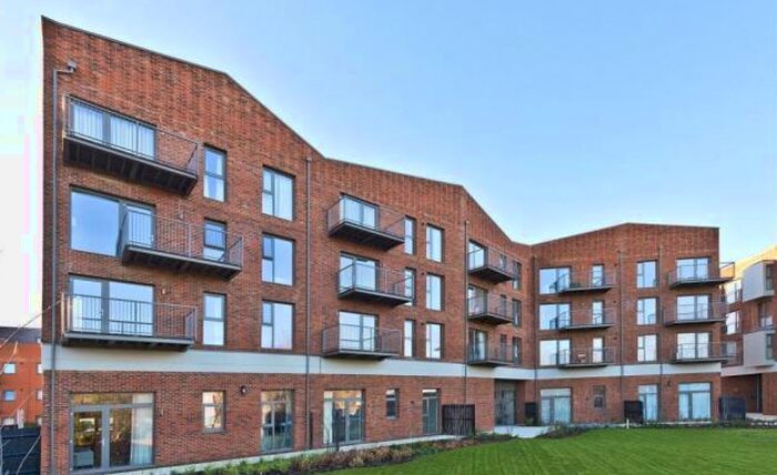 2 Bedroom Apartment To Rent In Walnut Tree Close, Guildford, GU1