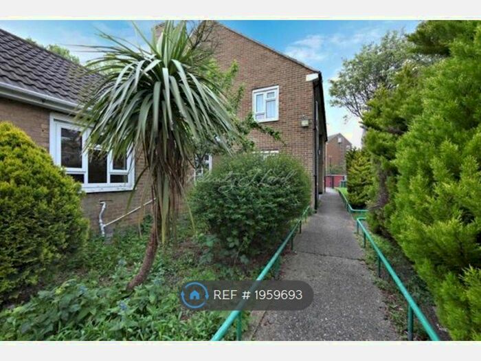 1 Bedroom Bungalow To Rent In Susan Road, London, SE3