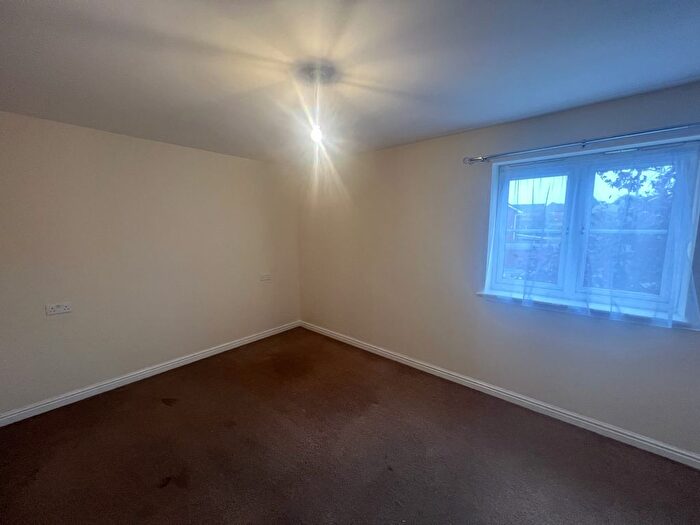 3 Bedroom Flat To Rent In Vauxhall Road, Liverpool, L5