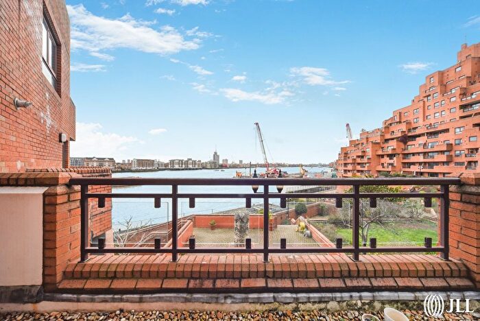 2 Bedroom Flat For Sale In Free Trade Wharf, Wapping, London, E1W