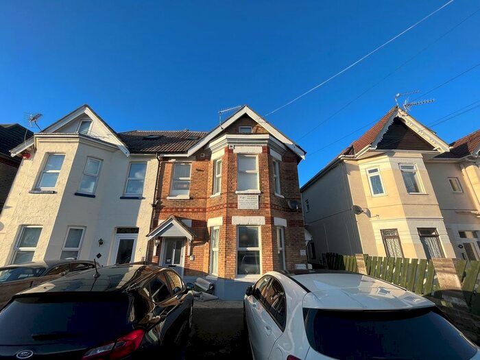1 Bedroom Studio To Rent In Westby Road, Bournemouth, BH5