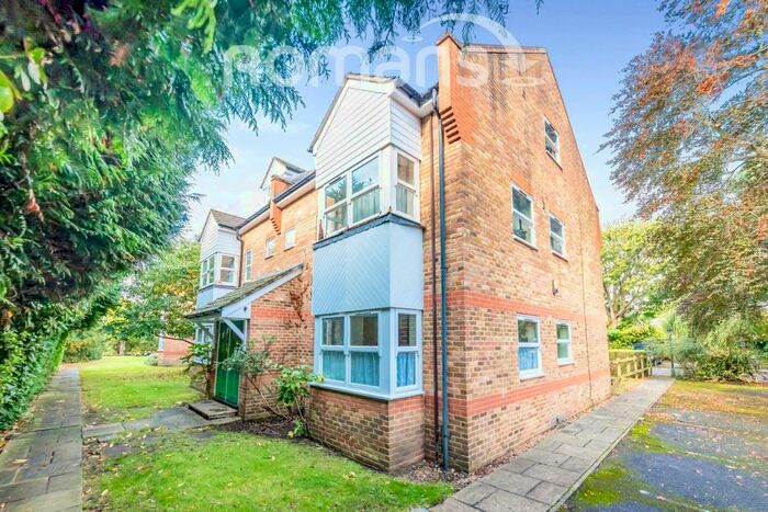 1 Bedroom Flat To Rent In The Beeches, Church Road West, Farnborough, GU14