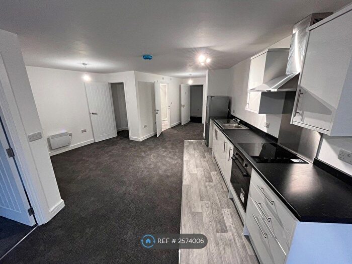 1 Bedroom Flat To Rent In Shelford Road, Nottingham, NG4