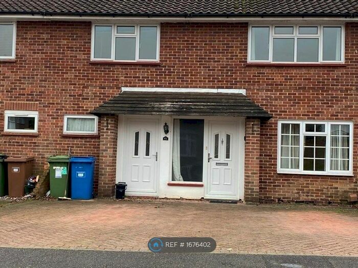 4 Bedroom Terraced House To Rent In Wilwood Road, Bracknell, RG42
