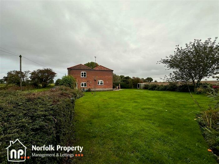 3 Bedroom Cottage To Rent In Halvergate, NR13