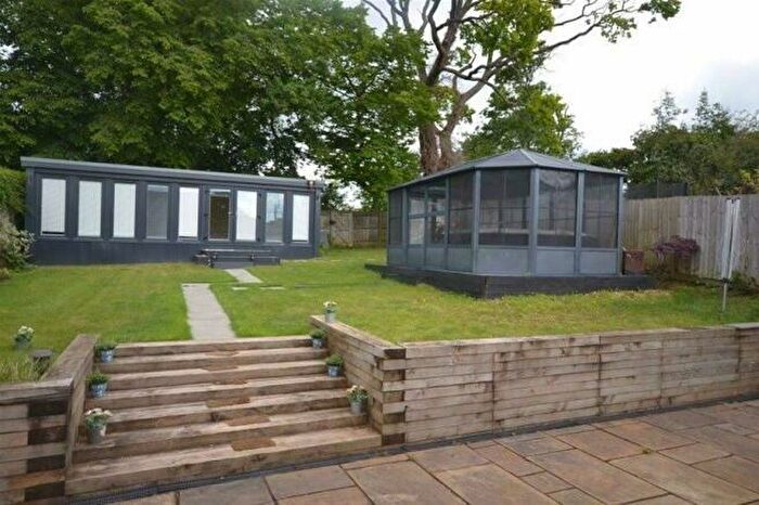 4 Bedroom Bungalow To Rent In Available Th September This Bed Bungalow In Grove Avenue, Harpenden, AL5