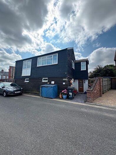 3 Bedroom Detached House To Rent In Woodnesborough Road, Sandwich, CT13
