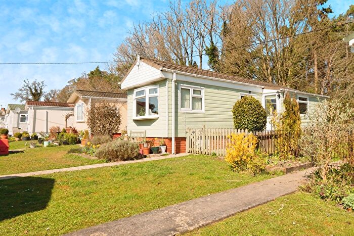 1 Bedroom Park Home For Sale In Hillview Park Home Estate, Oare, Marlborough, SN8