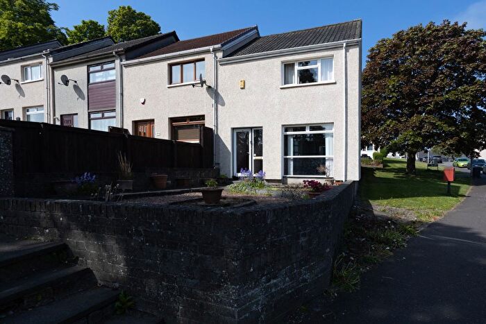 2 Bedroom End Of Terrace House For Sale In Torbain, Kirkcaldy, KY2