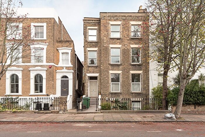 2 Bedroom Flat To Rent In Englefield Road, London, N1