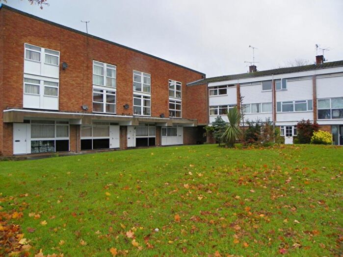 2 Bedroom Apartment To Rent In Colleton Drive, Twyford, Reading, Berkshire, RG10