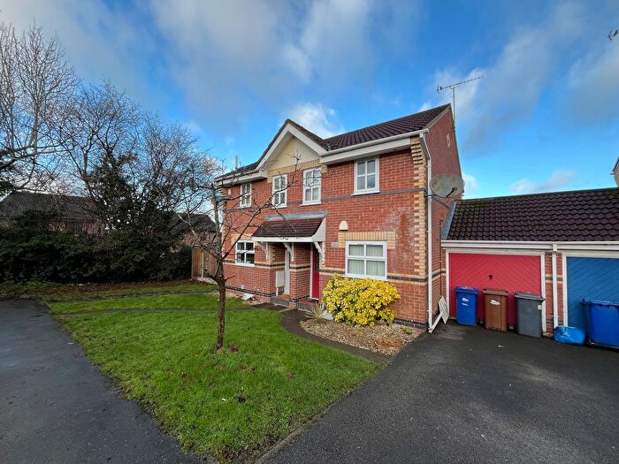 2 Bedroom Property To Rent In Severn Close, Uttoxeter, ST14