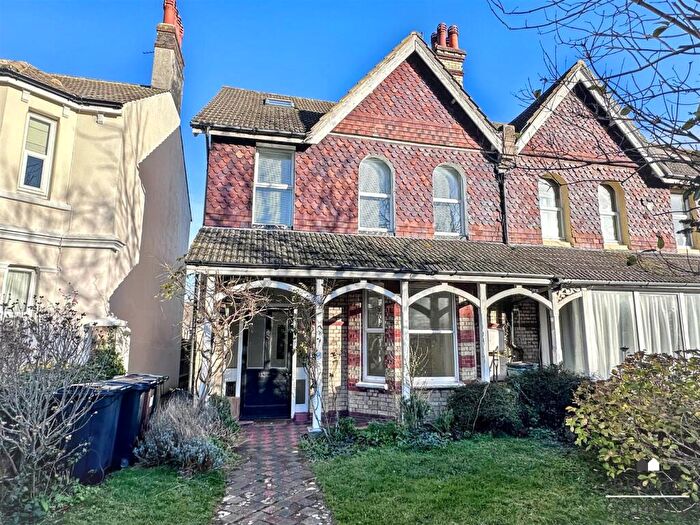 1 Bedroom Flat For Sale In Willingdon Road, Eastbourne, BN21