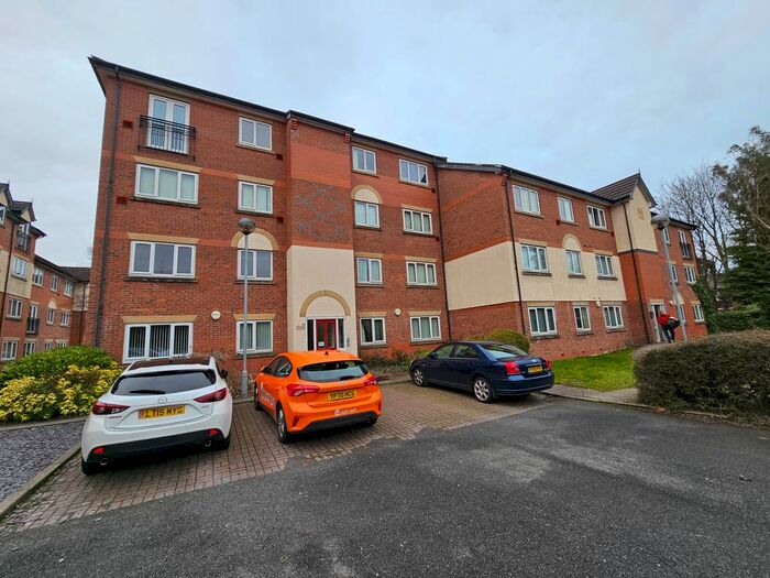 2 Bedroom Flat To Rent In Victoria Lane, Whitefield, M45