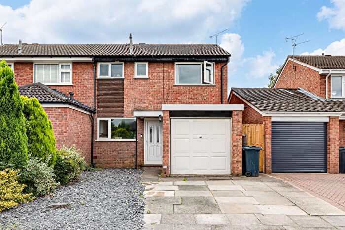 3 Bedroom Semi Detached House To Rent In Primrose Close, Huntington, CH3